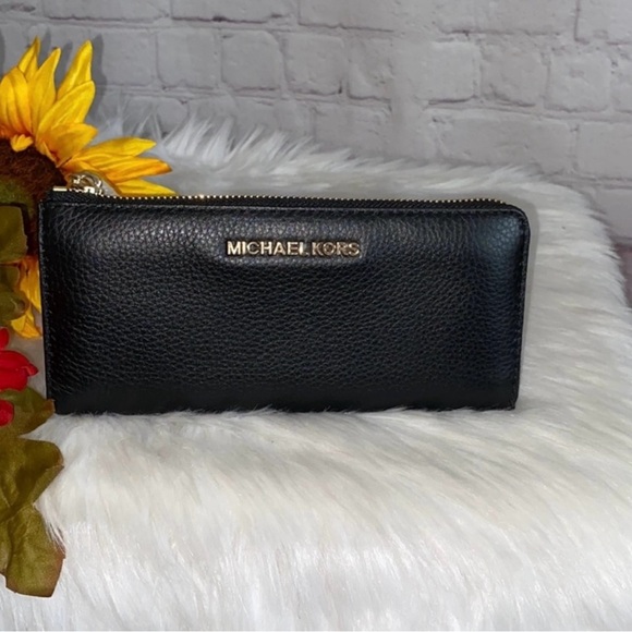 Michael Kors JANE Tote/JET SET TRAVEL 3Qtr Zip Wallet 2pc Set - Picture 6 of 8